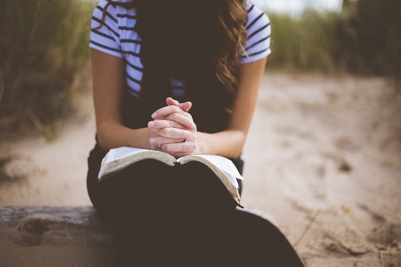 25 Oraciones Cortas - Una Guía Para Poder Orar Mejor