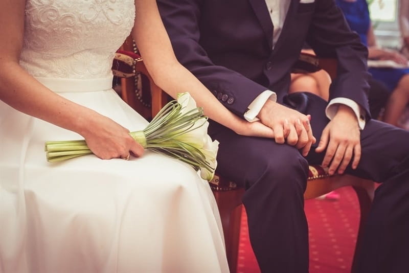 Haz Una Oración Por Tu Matrimonio Con Estos 10 Versículos - Cristianismo