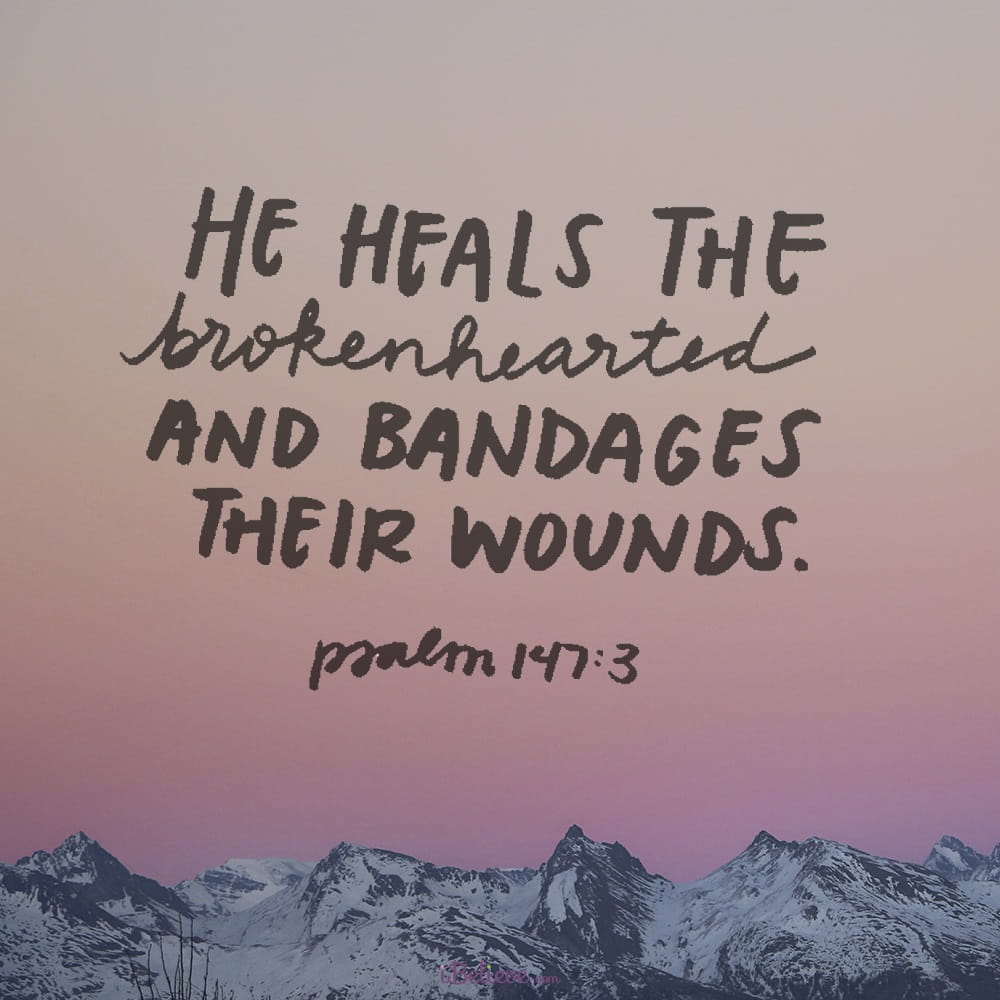 a-prayer-for-when-time-doesn-t-heal-a-broken-heart-your-daily-prayer