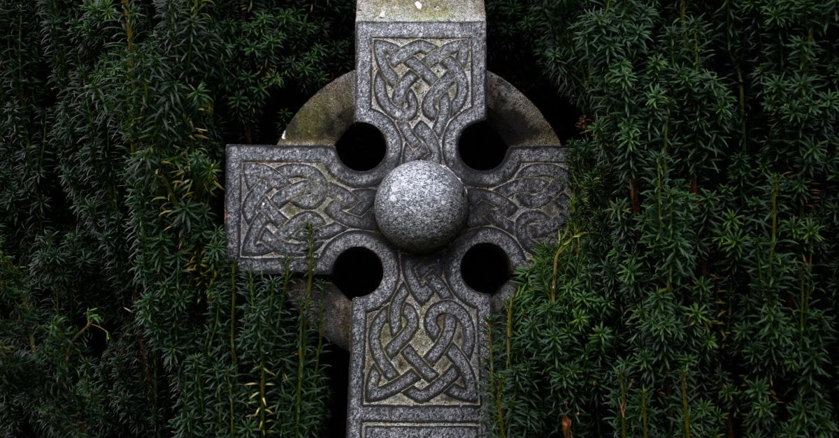 may the road rise up to meet you origin, celtic cross