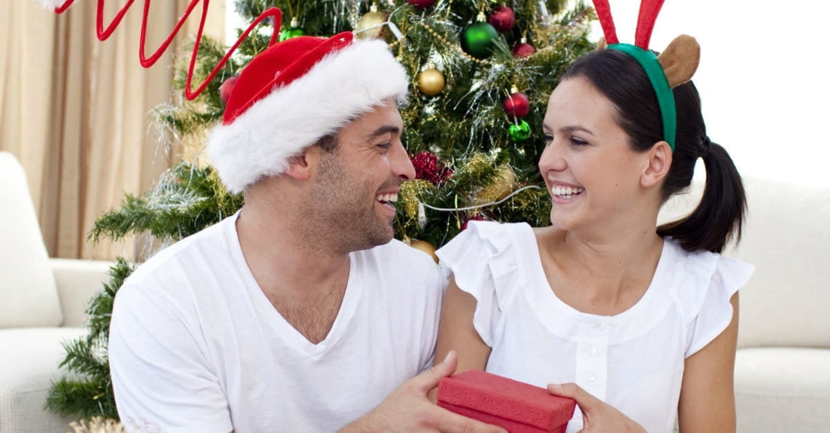 5 Ways for Husbands and Wives to Face the Holidays as a Team