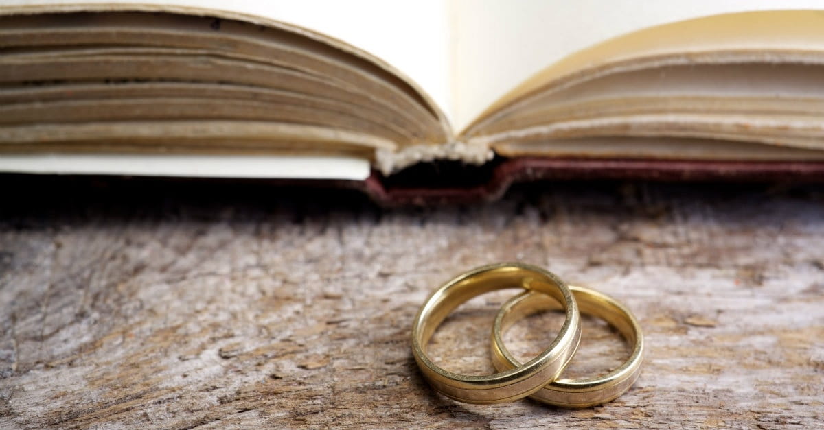 What You Should Read At Your Wedding Instead Of 1 Corinthians 13
