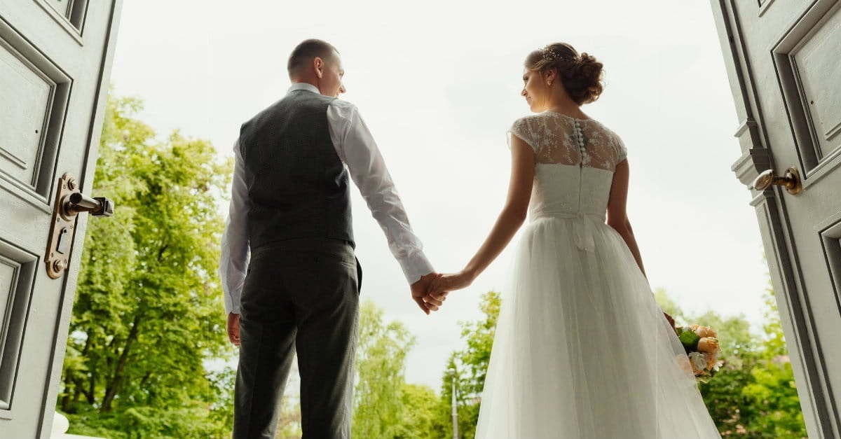 7. 10 Beautiful Christian Songs Perfect for Weddings
