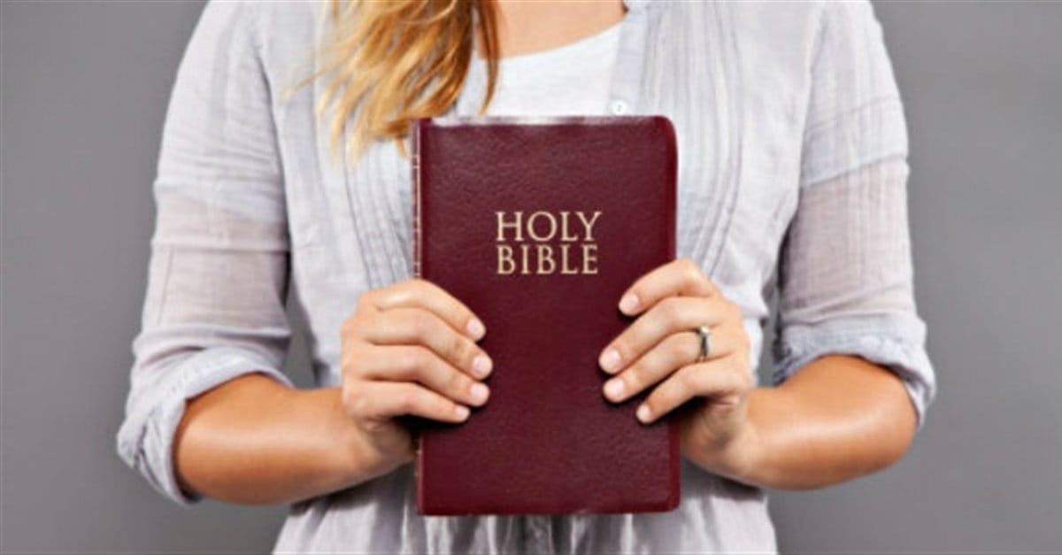 Women Of The Bible 10 Examples Of Feminine Courage Bible Study Tools Women Of The Bible 10 Examples Of Feminine Courage Bible Study Tools