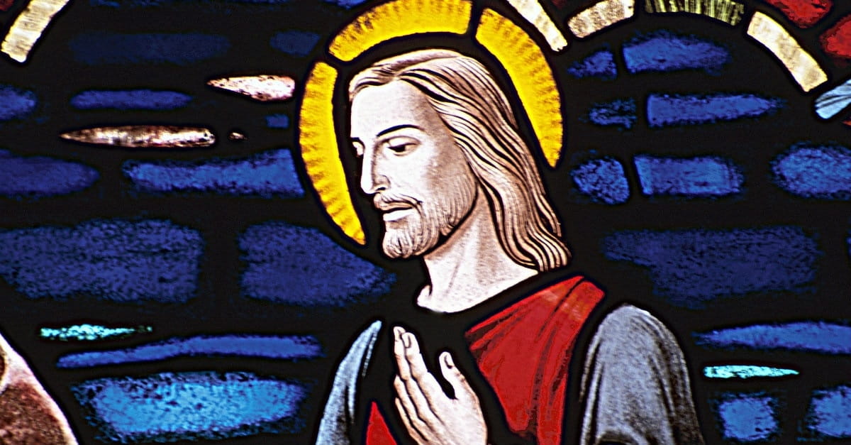 Jésus ressent-il les mêmes émotions que nous ? 53280-jesus-stained-glass-1200.1200w.tn