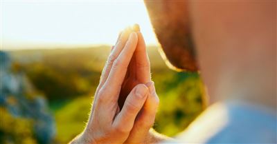 4. 1 Peter 5:8-9