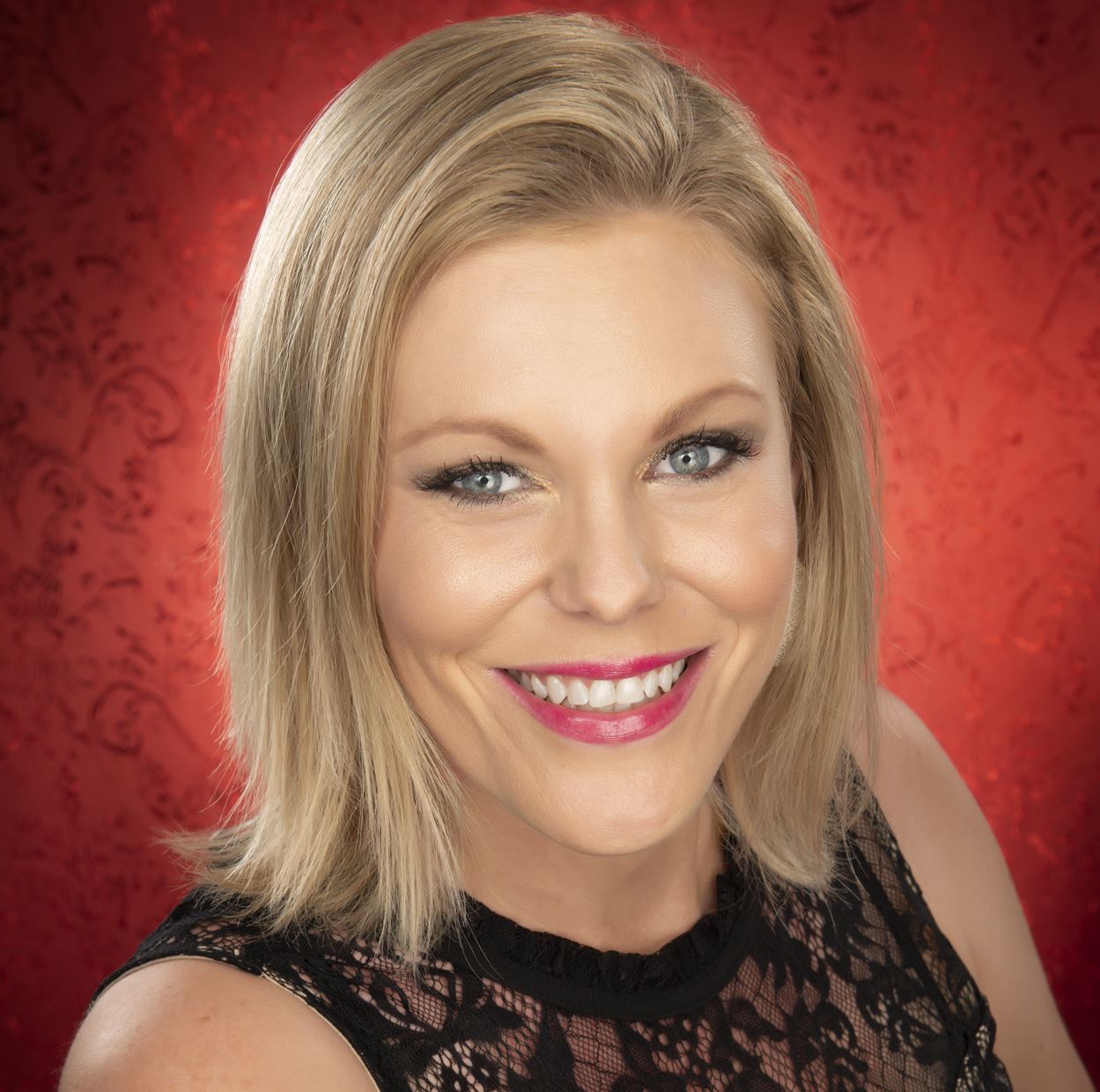 headshot of author Heather Riggleman