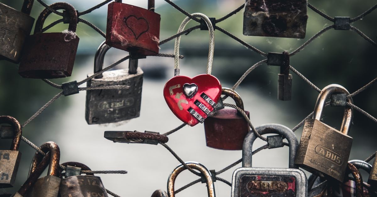 https://media.swncdn.com/cms/IB/64850-lock-heart-love-thomas-quaritsch-unsplash.1200w.tn.jpg