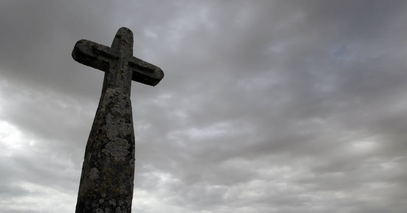 Pakistan’s Biggest City Has Unlikely Addition to Skyline: 14-story Christian Cross
