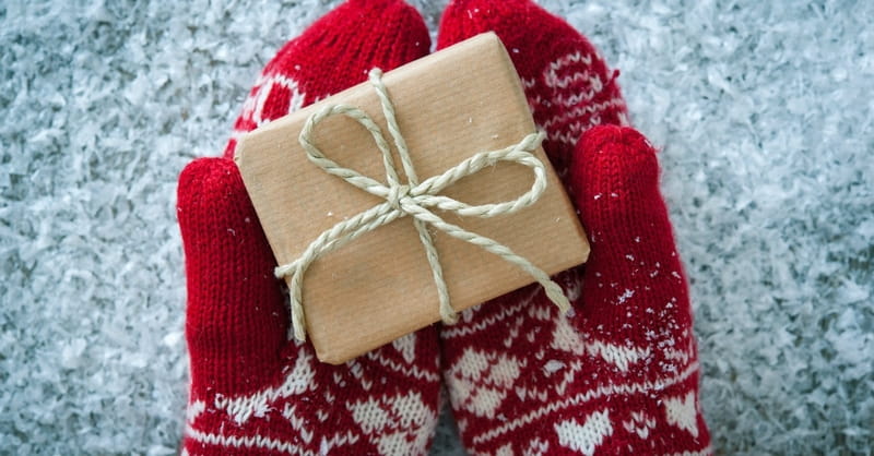 Survey: 9 out of 10 UK Evangelicals Will Give to Charity or Volunteer This Christmas Season