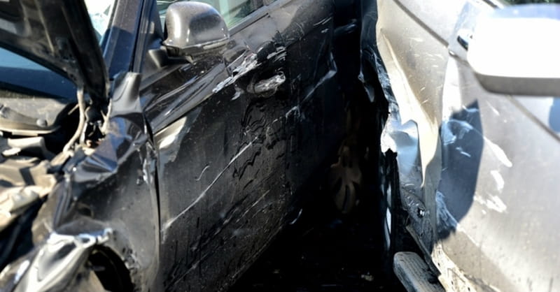 Good Samaritans Rescue Family Trapped in Overturned Vehicle