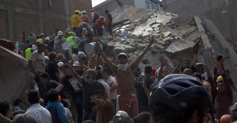 Major Earthquake Leaves Hundreds Dead in Mexico City
