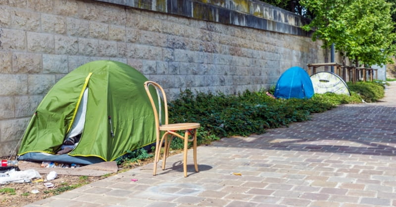 Christians Minister at Refugee Camps in Paris