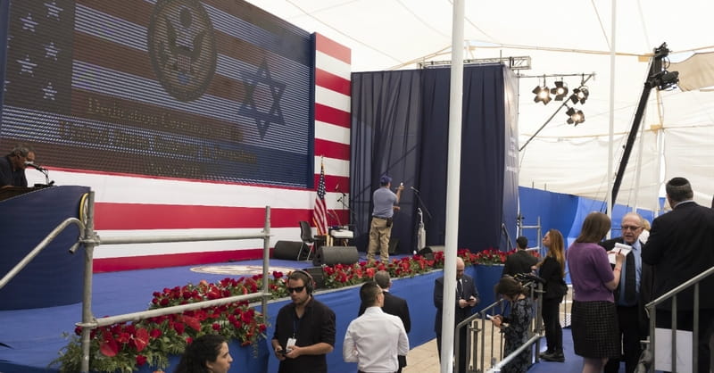 Mitt Romney Criticizes Pastor Slated to Pray at Opening of US Embassy in Jerusalem