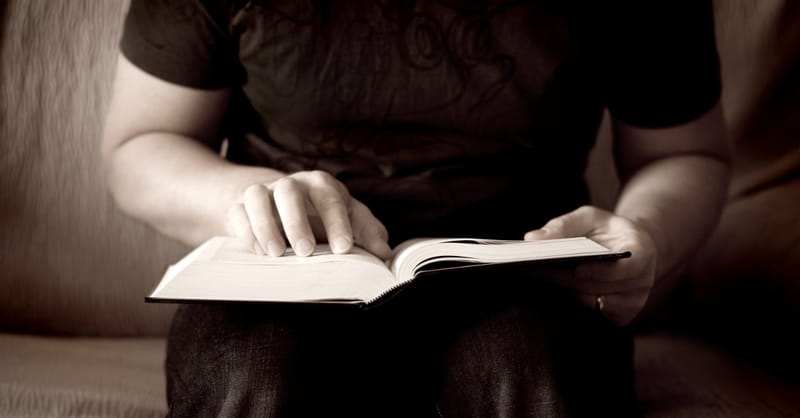 Surprise: Bible Readers Prefer Physical Over Digital Copy