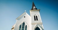 Man Barges into Church, Confesses to Cold Case Murder