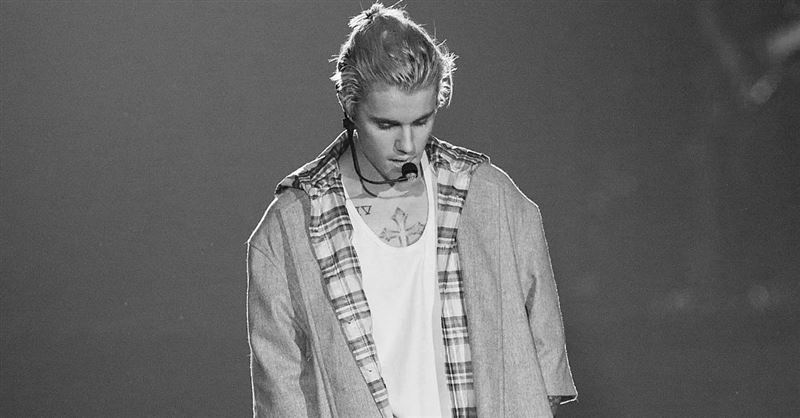 Justin Bieber Asks For Prayer, Says He's 'Been Struggling a Lot'