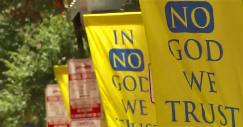 Fort Worth Allows ‘In No God We Trust’ Banners to Fly Downtown, Says They’re Legal