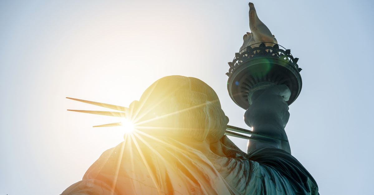 Nearly 100 Prominent Evangelicals Pitch Restitution-Based Immigration Reform Plan