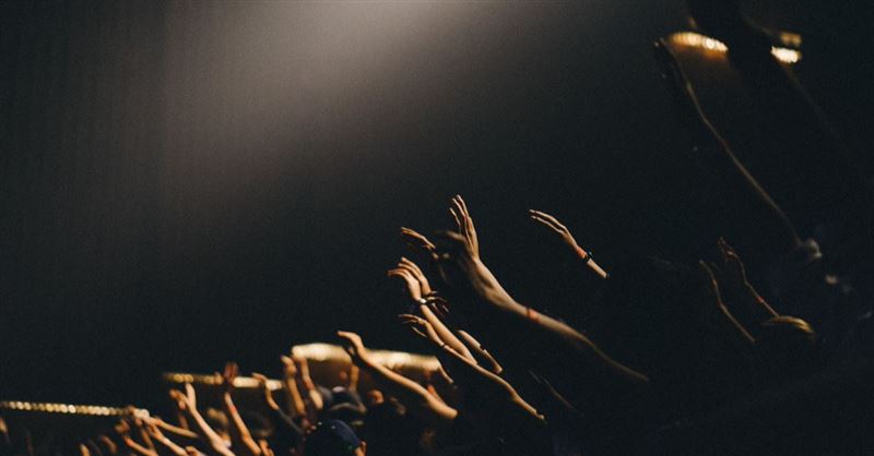 Only 30 Percent of American Adults Have a Positive View of Evangelicals, Barna Group Finds