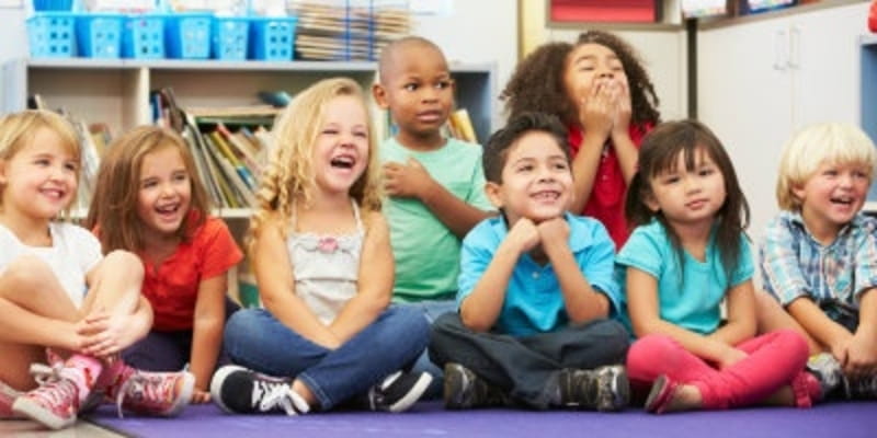 Sweden: Christian School Students Banned from Praying over Meals