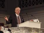 Erwin Lutzer, Other Apologists, to Defend Truth in America