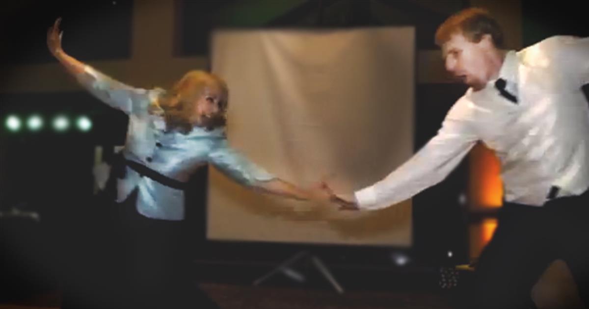 Mother And Son Surprise Wedding Guests With The Best Dance Weve Seen This Year Inspirational 