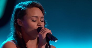 Girl Gives Stunning Audition with Stand By Me on The Voice