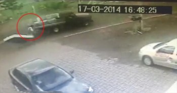 Cyclist Saved from Accident by Miraculous Timing