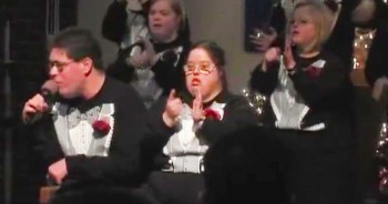 Clip from the award winning Documentary Dakota's Pride, Song - Let There Be Peace On Earth - Down syndrome, very touching and moving clip by a group of adults who all have special needs. From the Documentary "Dakota's Pride", The BEST group sings, Let There Be Peace On Earth. Most of the groups members have Down syndrome.<br />website:https://dakotaspride.com/