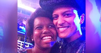 Zumyah Thorpe’s mother, and 3 of her siblings, were killed by a drunk driver. Throughout her recovery the music of Bruno Mars was her comfort and support. When she attended his concert the super star did something incredible!