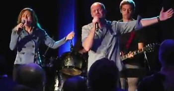 Bart+Tricia and the worship team at The Life Christian Church in West Orange, NJ lead us in a great, energetic version of Chris Tomlin's "God's Great Dance Floor".  For more music of info you can connect with Bart+Tricia at facebook.com/bartandtricia