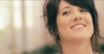 Beautiful And Touching Version Of Classic Hymn - 'What Wondrous Love Is This?'