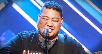 His sister just wanted everyone to look past her brother’s looks and simply hear his talent. Once they started singing, I completely lost it. These 2 are beautiful inside and out!