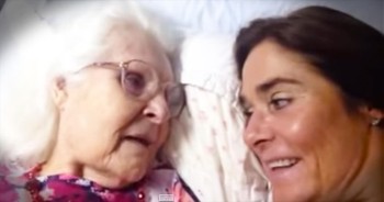 Alzheimer’s can rob us of so much, but it didn’t take away THIS miraculous moment for Kelly and her mom. God’s little gifts can mean so much! 