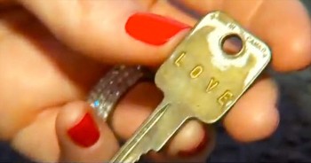 Popular actress and singer, Caitlin Crosby, has made it her mission to inspire lives. And if she’s learned anything along the way, it’s that love is the KEY.