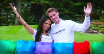 In lieu of a traditional wedding, this couple decided to pay it forward in the most amazing way. Their mutual love of helping people is taking the nation by storm and it will have you smiling all day.