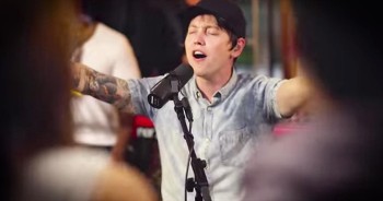 Elevation Worship WOWs With Acoustic Song 'Unstoppable God'