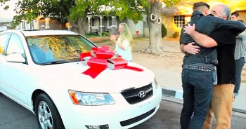 Johnny and his family weren’t sure how they were going to eat that night. But one kind stranger and many generous donations changed everything for this disabled vet. And when he started tearing up, I was grabbing the whole box of tissues. 