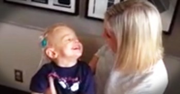 Ryan Aprea has never heard his mother’s voice…until today. After a successful cochlear implant surgery, Ryan can’t stop giggling when he hears his mom and dad. What a heart-tugging moment!