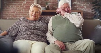 Bob and Kim have been together for decades and you can see the love written all over their faces.  When Hallmark asked them to describe their deepest feelings for one another, the responses completely blew me away. Oh my heart!