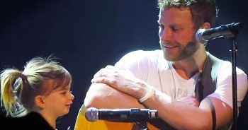 Country star Dierks Bentley decided he needed a little help singing his hit song ‘I’m Thinking of You.’ And when his precious daughter Evie stepped onto the stage, every single heart in the place melted. What a beautifully sweet moment between father and daughter. AWW!