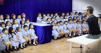 Nick Vujicic is continuing to spread his inspiration message across the globe. And when he joins in with the RMKG Children’s Choir, my heart exploded with joy. What an amazing moment to witness!