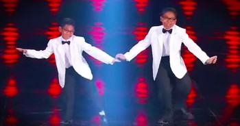Cameron and Zach are extremely talented brothers. And their dancing routine on America’s Got Talent had my toes tapping along. These brothers sure know how to groove!