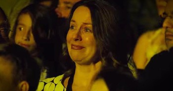 Father And Daughter Plan EPIC Surprise For Mother During Dance Recital