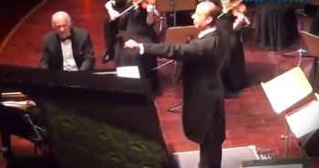 Conductor Turns Audience Into A Musical Instrument