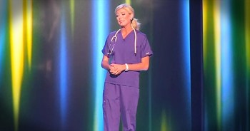 Everyone thought Miss Colorado, Kelley Johnson, would perform a song or dance routine for the talent portion of her Miss America routine. But when she walked on stage in scrubs, she left everyone speechless. 