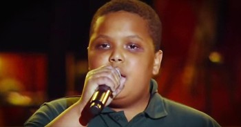 After a last minute decision, Bobby Hill had 5 minutes to prepare for a performance for Pope Francis. His angelic voice stunned millions and did I mention he was singing a cappella? WOW!