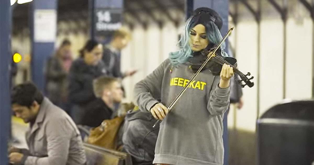 Violinist Lindsey Stirling Disguises Herself To Play ‘Hallelujah’ In