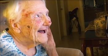Arman Foisy filmed his 101-year-old momma playing in the snow and the video went viral. Well this sweet lady is about to find out that she is a celebrity. And when she sees herself on TV your heart will melt! Her joy is contagious! See the original video here (https://www.godtube.com/watch/?v=YLPLYPNX)